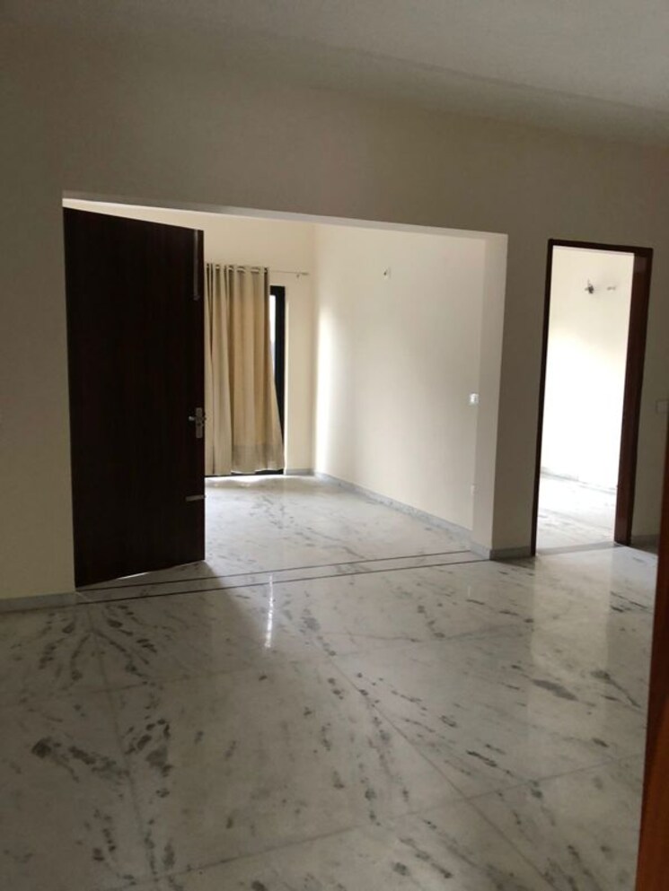Room, north mullanpur 3 Bedroom 1800 Sq.Ft. Independent House In North Mullanpur Chandigarh 9808304