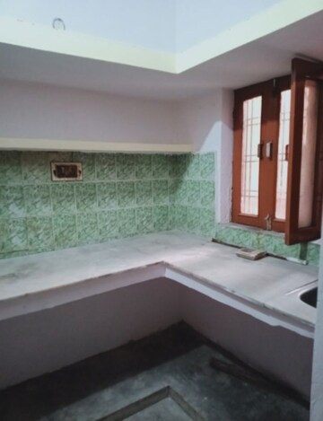 Bedroom in 1 BHK Villa at Aliganj – for Rent