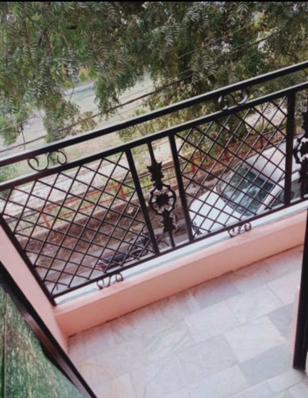 1 BHK + Study Room Villa For Rent in Aliganj