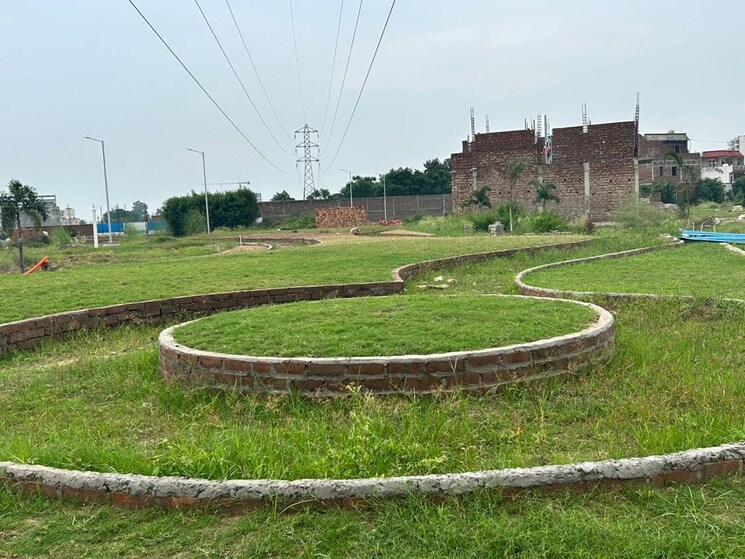 Garden, alaknanda-maxxus-eden-estate  124 Sq.Yd. Plot In Ghazipur Zirakpur 9808332