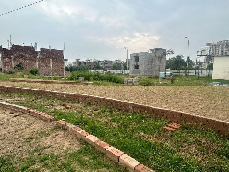 undefined, alaknanda-maxxus-eden-estate  124 Sq.Yd. Plot In Ghazipur Zirakpur 9808332
