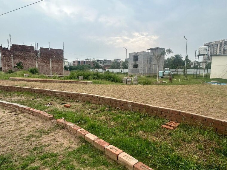 undefined, alaknanda-maxxus-eden-estate  124 Sq.Yd. Plot In Ghazipur Zirakpur 9808332