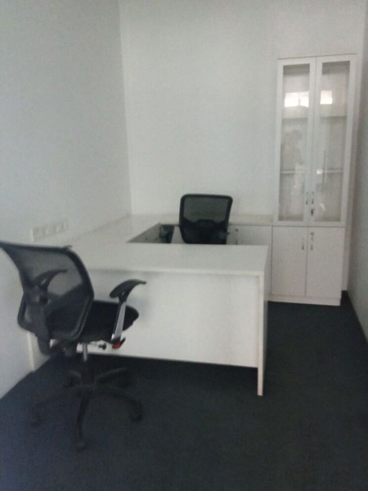 Team Area, platinum-techno-park Commercial Office Space 5500 Sq.Ft. In Vashi Sector 30 Navi Mumbai 9808343