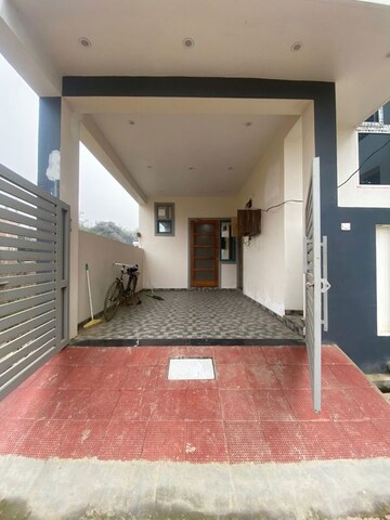 Parking in 3 BHK Villa at Arsha Madhav Greens, Gomti Nagar – for Sale