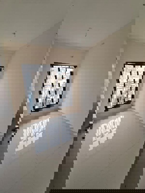 2 BHK Apartment For Rent in Tilak Nagar Building