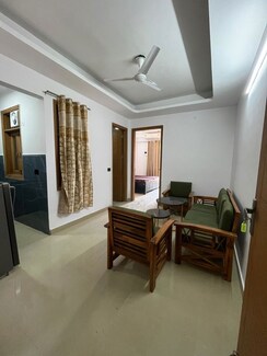1 BHK Builder Floor For Rent in Saket