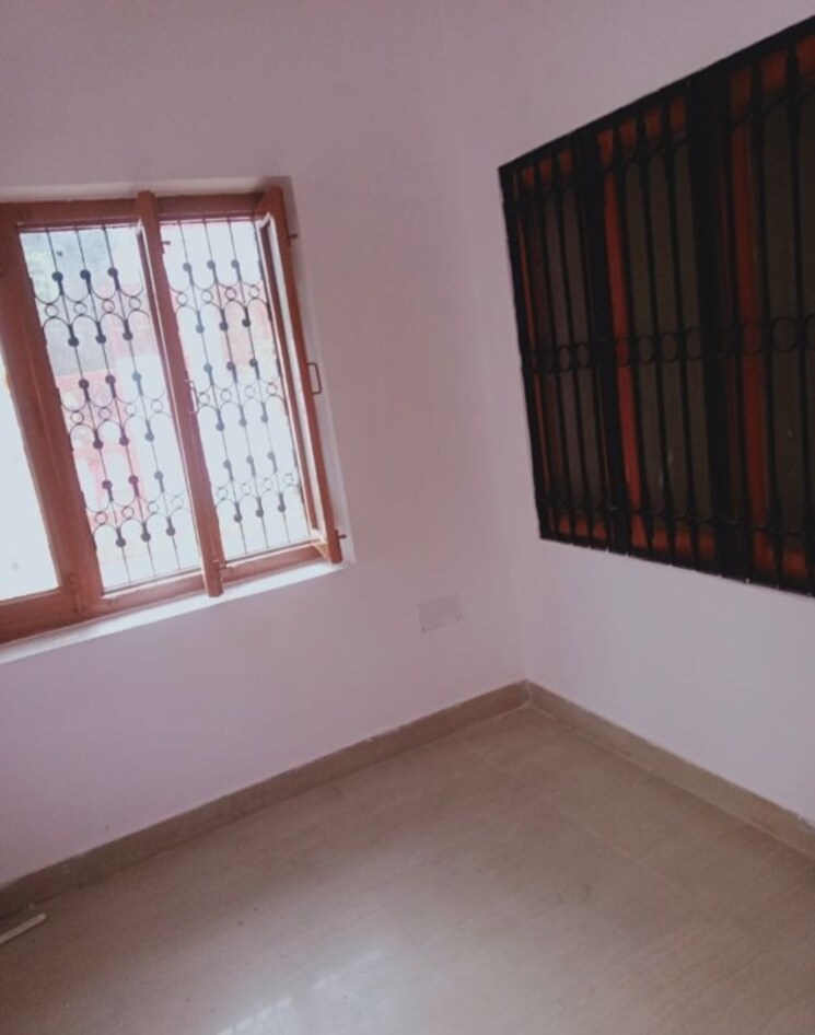 Room, aliganj 2 Bedroom 522 Sq.Ft. Villa In Aliganj Lucknow 9808389