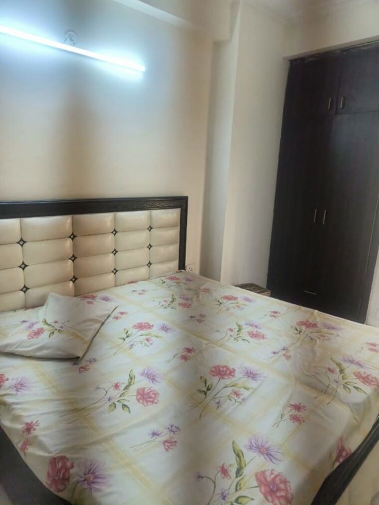 Bedroom, maxblis-grand-kingston 1 Bedroom 615 Sq.Ft. Apartment In Sector 75 Noida 9808398