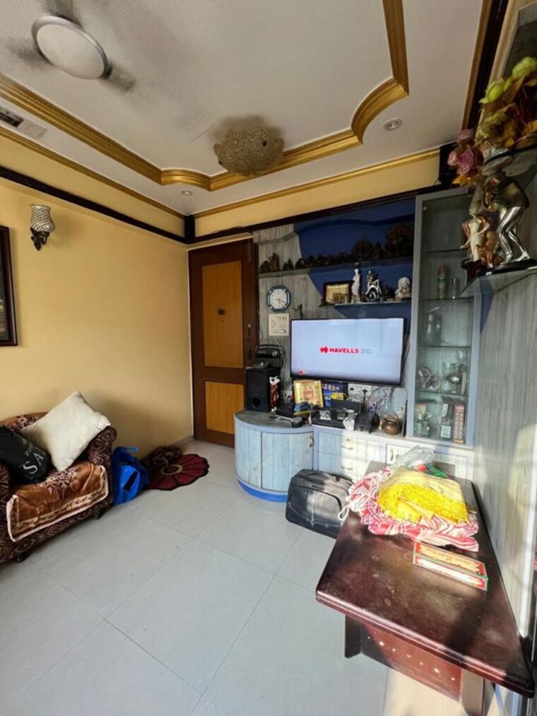 Living Room, sindhi-society 1 Bedroom 410 Sq.Ft. Apartment In Chembur Mumbai 9808406