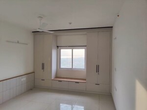 Room in 3 BHK Apartment at Prestige Tranquil, Kokapet – for Rent
