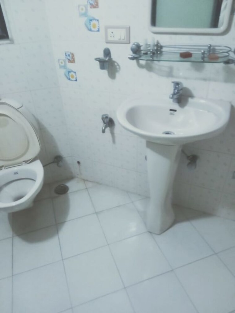 Bathroom, colaba-court 2 Bedroom 1089 Sq.Ft. Apartment In Colaba Mumbai 9509509
