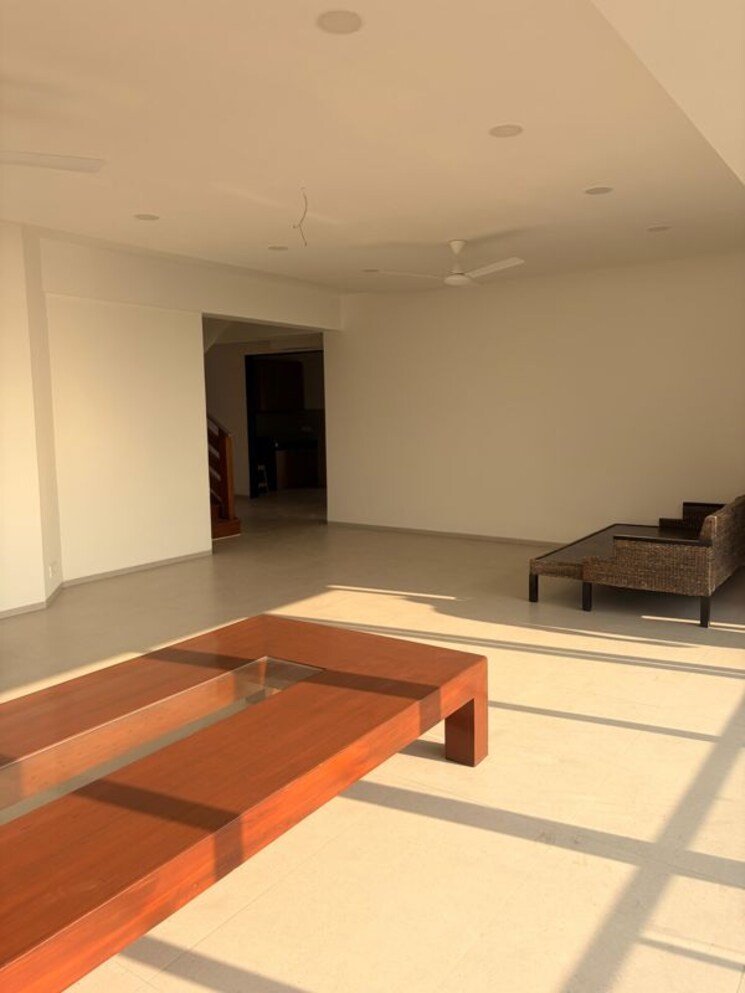 Living Room, queens-court-worli 3.5 Bedroom 3180 Sq.Ft. Apartment In Worli Mumbai 9808511
