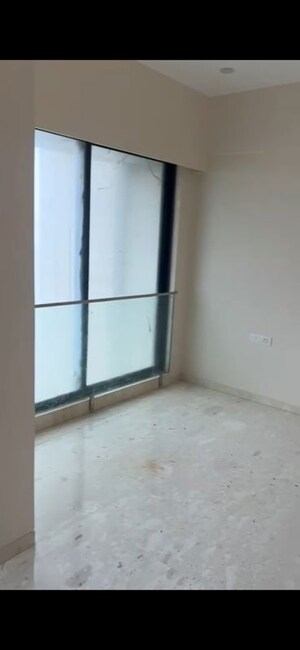 Room in 3 BHK Apartment at Sagar Resham CHS, Bandra West – for Rent