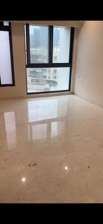 Room in 3 BHK Apartment at Sagar Resham CHS, Bandra West – for Rent
