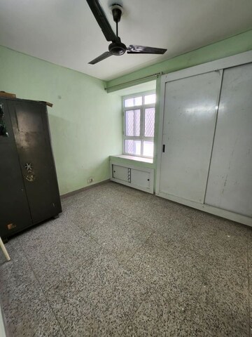 Room in 2 BHK Apartment at Karthik Apartment, Sector 21c – for Rent