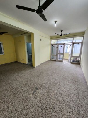 Room in 2 BHK Apartment at Karthik Apartment, Sector 21c – for Rent
