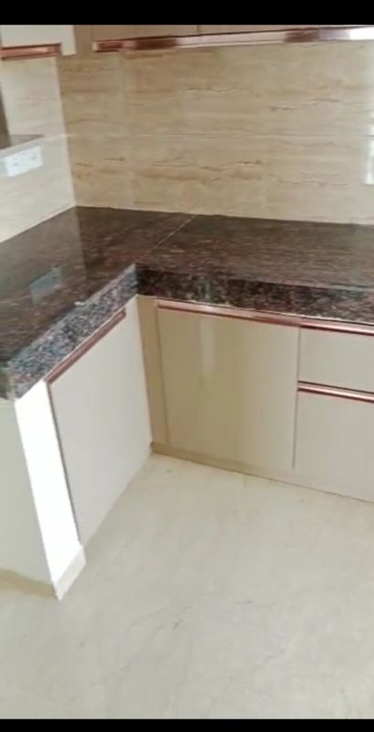 Kitchen, omaxe-the-palace 3 Bedroom 1550 Sq.Ft. Apartment In Gomti Nagar Lucknow 9808534