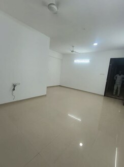 2 BHK Apartment For Sale in Rustomjee Elanza
