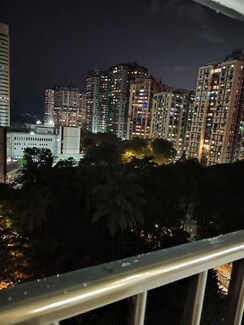 3 BHK + Servant Room Apartment For Sale in Venus Apartments Cuffe Parade