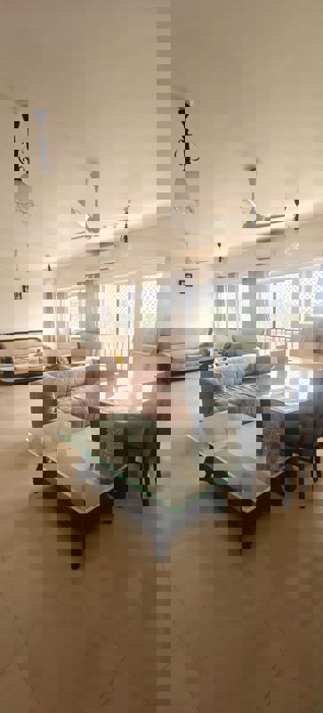 3 BHK + Servant Room Apartment For Rent in Jupiter Apartment Cuffe Parade