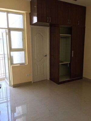 Room in 2 BHK Apartment at Shree Vardhman Mantra, Sector 67 – for Rent