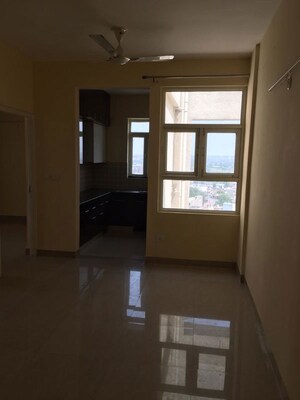 Room in 2 BHK Apartment at Shree Vardhman Mantra, Sector 67 – for Rent