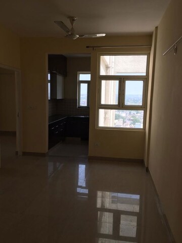 Room in 2 BHK Apartment at Shree Vardhman Mantra, Sector 67 – for Rent