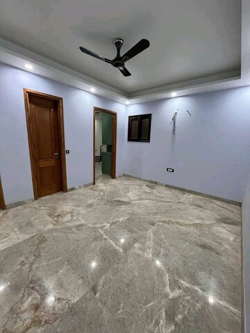 Room in 3 BHK Builder Floor at Chattarpur – for Rent