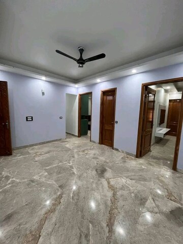 Room in 3 BHK Builder Floor at Chattarpur – for Rent