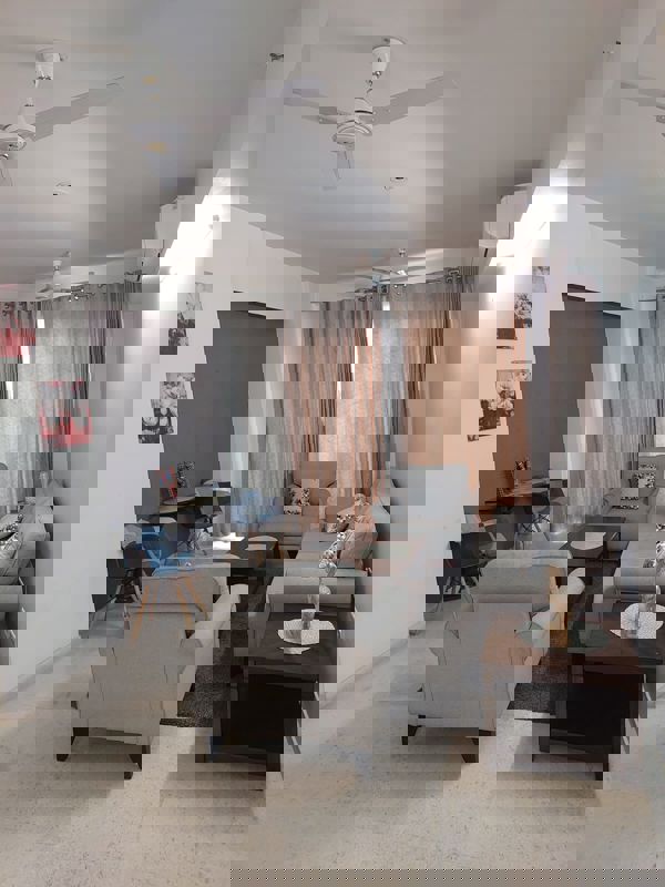 3 BHK + Servant Room Apartment For Rent in DLF The Skycourt