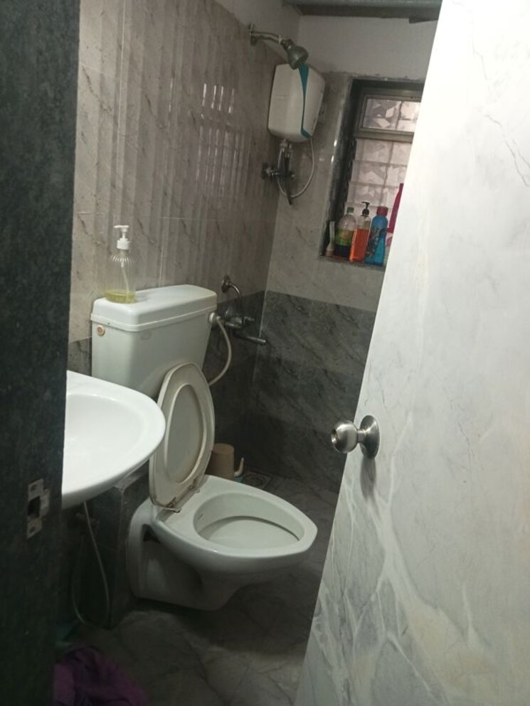 Bathroom, nakshatra-chs-vasai-west 1 Bedroom 450 Sq.Ft. Apartment In Vasai West Palghar 9808681