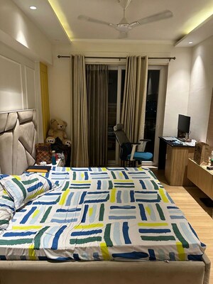 Bedroom in 3 BHK Apartment at DLF The Skycourt, Sector 86 – for Rent