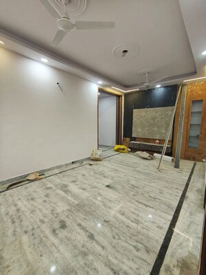 Room in 3 BHK Builder Floor at Govindpuri – for Sale