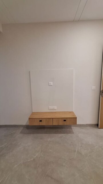 Room in 3 BHK Apartment at Shri Northview Avenue, Dyalpur – for Sale