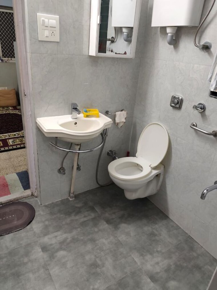 Bathroom, jupiter-apartment-cuffe-parade 3 Bedroom 1342 Sq.Ft. Apartment In Cuffe Parade Mumbai 9406480