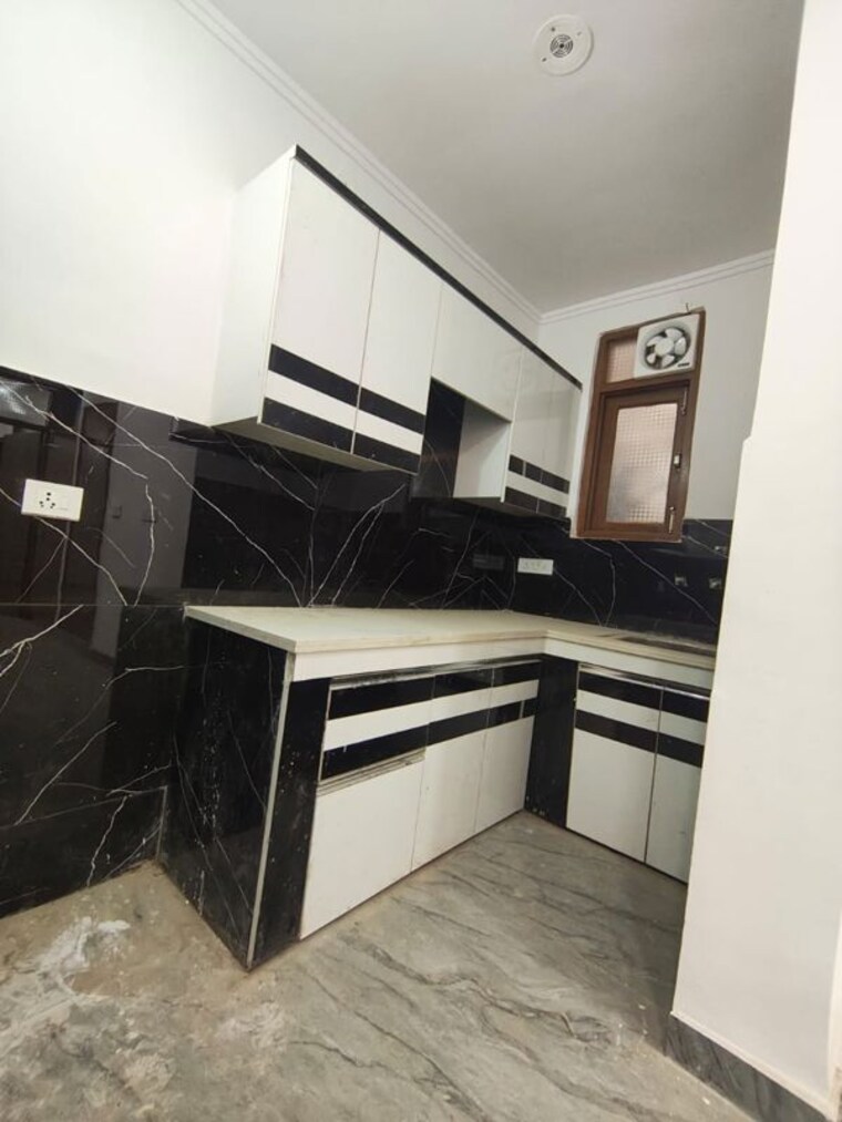 Kitchen, govindpuri 2 Bedroom 65 Sq.Yd. Builder Floor In Govindpuri Delhi 9808764
