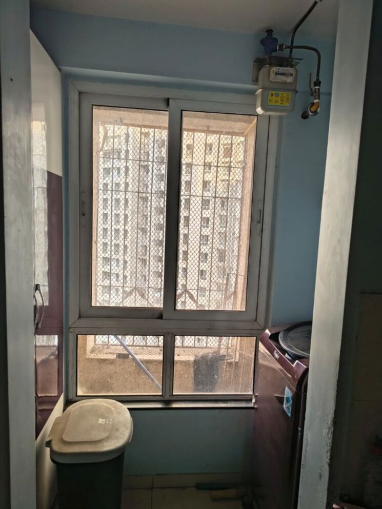 Bathroom, puranik-rumah-bali 1.5 Bedroom 500 Sq.Ft. Apartment In Ghodbunder Road Thane 9808582