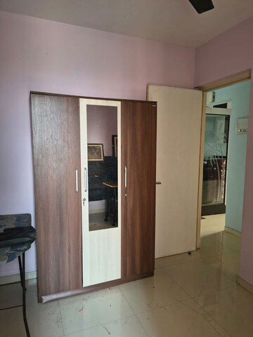 Room in 1.5 BHK Apartment at Puranik Rumah Bali, Ghodbunder Road – for Rent