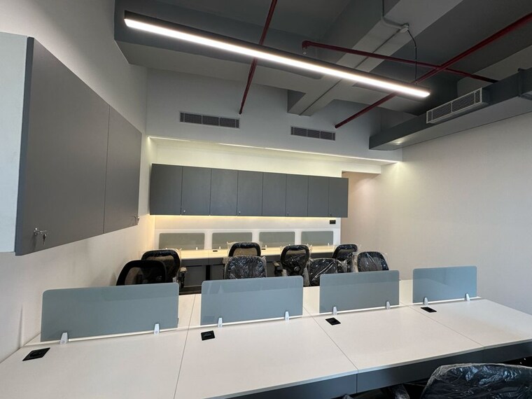 Team Area, spaze-itech-park Commercial Office Space 900 Sq.Ft. In Sispal Vihar Gurgaon 9808778