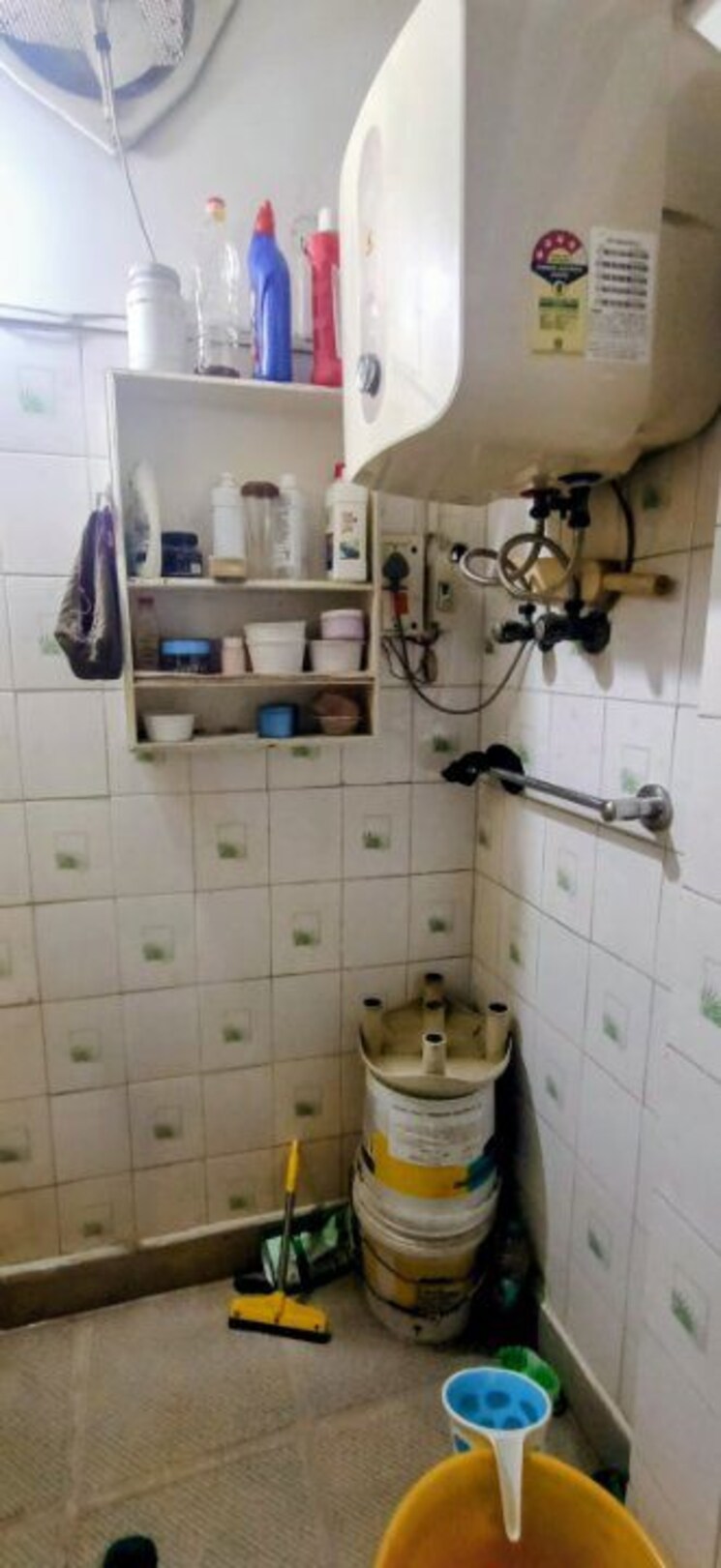 Bathroom, govindpuri 6+ Bedroom 3000 Sq.Ft. Independent House In Govindpuri Delhi 9781644