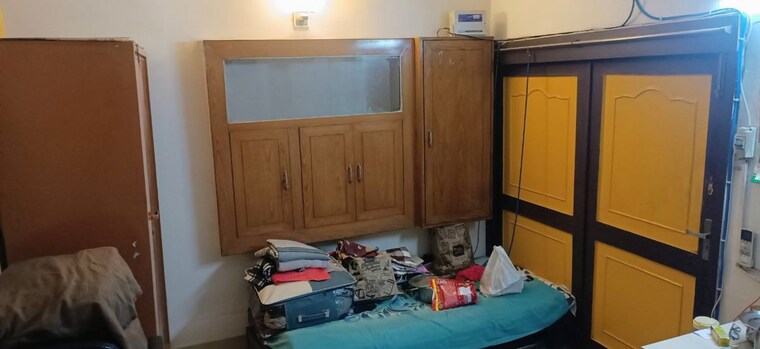 Room, govindpuri 6+ Bedroom 3000 Sq.Ft. Independent House In Govindpuri Delhi 9781644