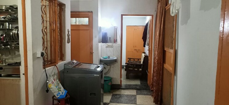 Other, govindpuri 6+ Bedroom 3000 Sq.Ft. Independent House In Govindpuri Delhi 9781644