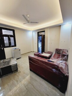 1 BHK + Study Room Builder Floor For Rent in Saket