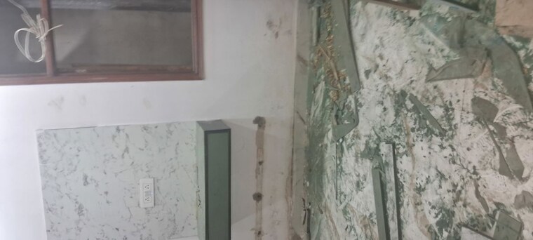 Room, krishna nagar 2 Bedroom 850 Sq.Ft. Builder Floor In Krishna Nagar Delhi 9808837