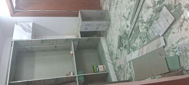 Room, krishna nagar 2 Bedroom 850 Sq.Ft. Builder Floor In Krishna Nagar Delhi 9808837