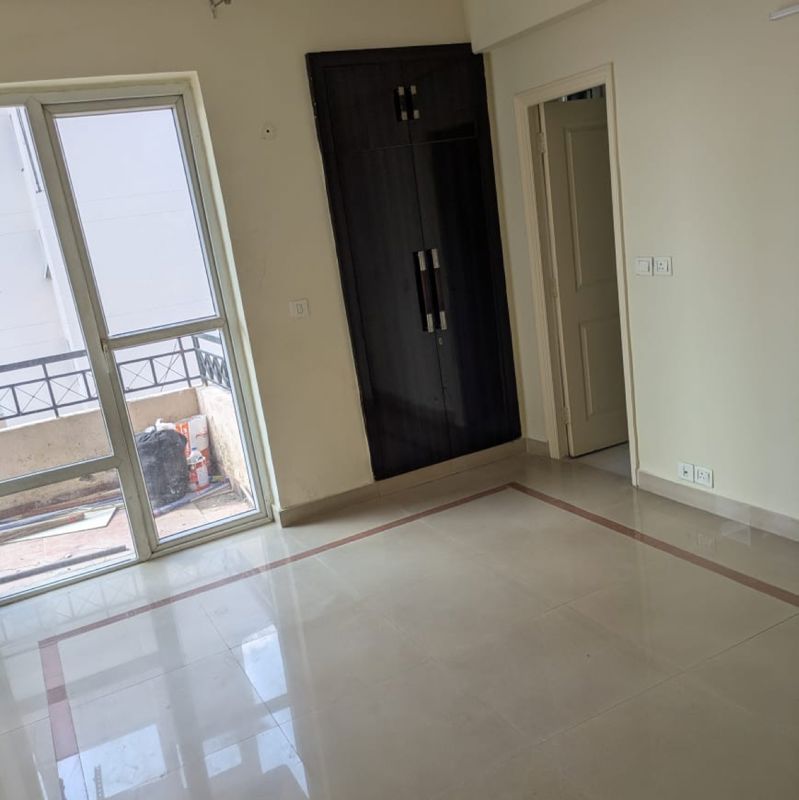 4 BHK + Servant Room Apartment For Rent in Orchid Petals