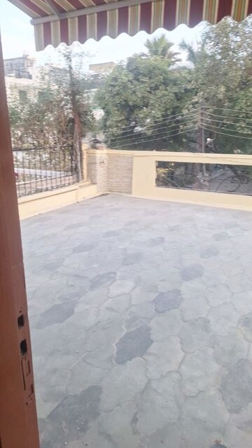 Balcony in 3 BHK Independent House at RWA Apartments Sector 40, Sector 40 – for Rent