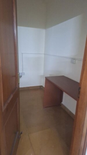 Furnished Amenities in 3 BHK Independent House at RWA Apartments Sector 40, Sector 40 – for Rent