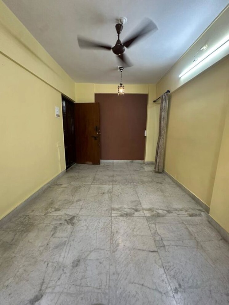 Living Room, eden-villa-chs 1 Bedroom 450 Sq.Ft. Apartment In Dahisar West Mumbai 9808857