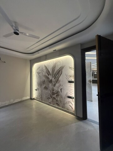 Room in 4 BHK Builder Floor at Sector 85 – for Sale